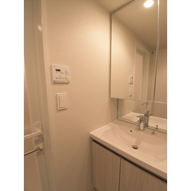 ラクレイス横濱関内0408号室 内観