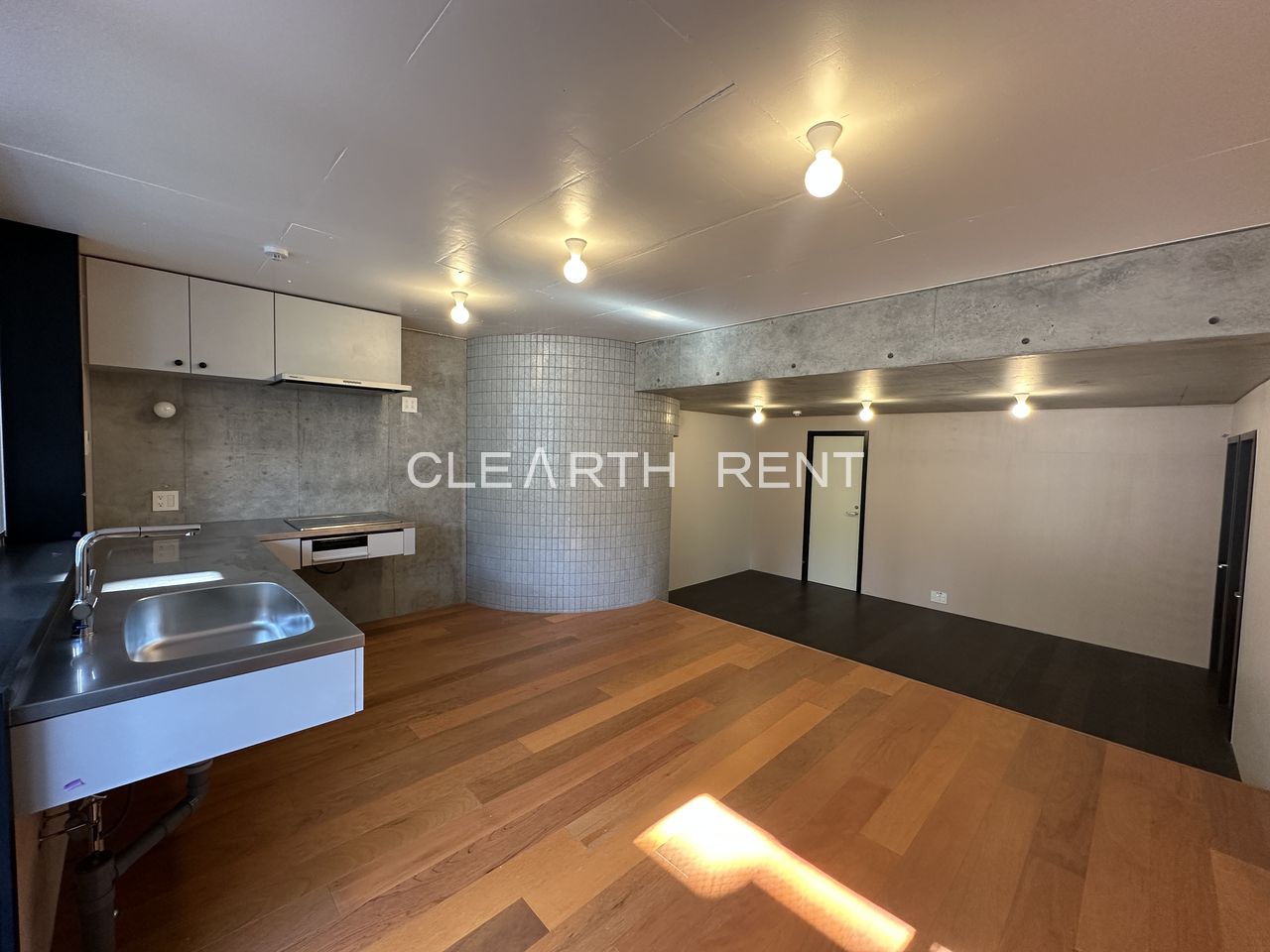 アスタルテ上原 リビング・ダイニングを中心に家族の時間を心地よく過ごせます。