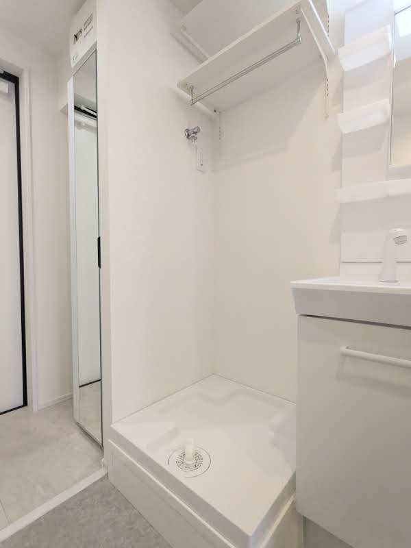 ラグゼフラット東六郷0202号室 内観