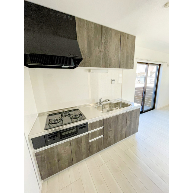 GRANDEUR深沢 3口ガスグリル付きシステムキッチン