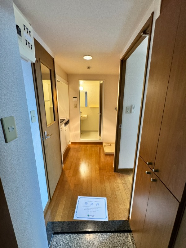 グランピーノ妙典(D-013)3階 玄関