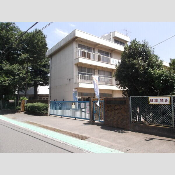 オリーブ201号室 エントランス