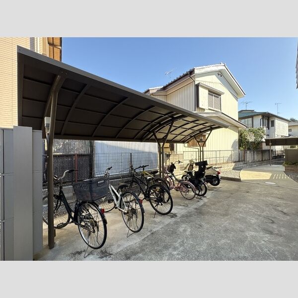 サンライズ103号室 駐輪場