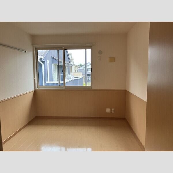 ラウレア201号室 洋室