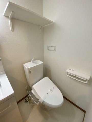 ベイルーム瀬戸203号室 トイレ