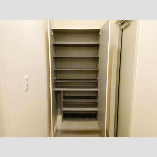 ルミエール久が原 101号室　シューズボックス