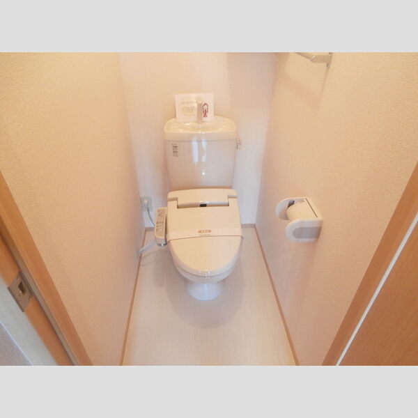 ボヌール四季　Ⅲ201号室 トイレ