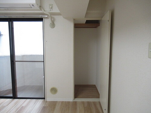 グローリア初穂千駄木・ヴェルデ千駄木 洋室収納