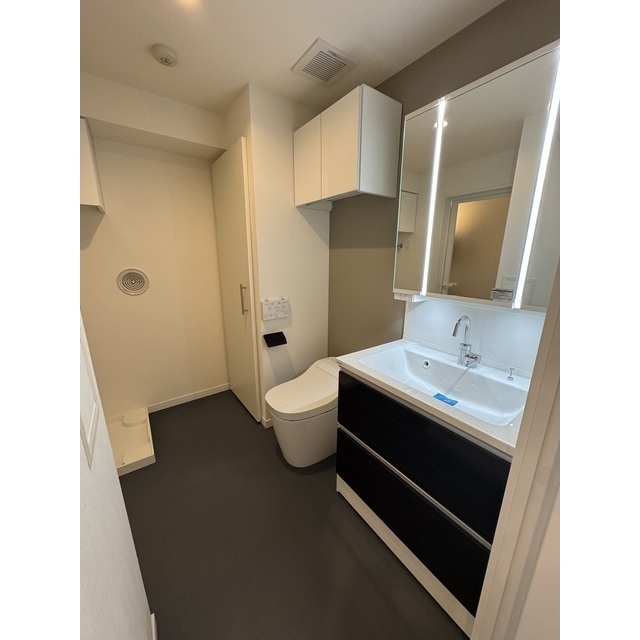 オーパスホームズ三田0703号室 内観