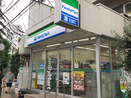 メインステージ白山 【コンビニエンスストア】ファミリーマート 白山五丁目店まで427ｍ