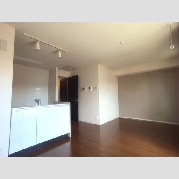 アミ・クール リビング