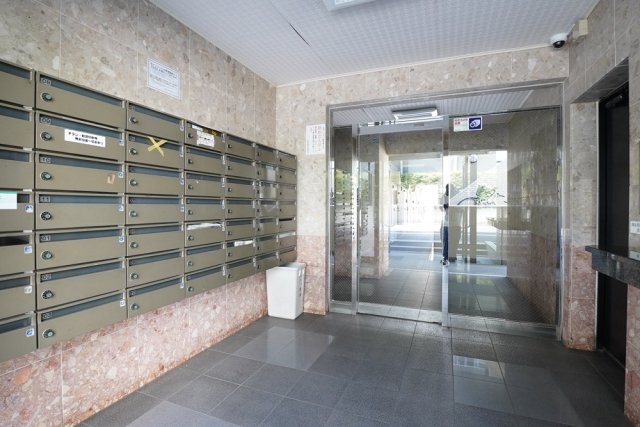 ルーブル新宿西落合306号室 エントランス