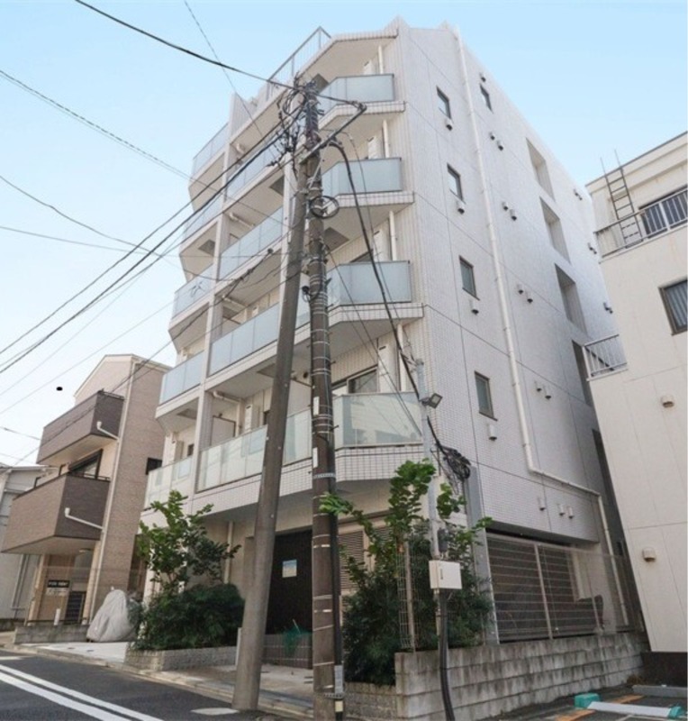 EsTRUTH NISHI-YOKOHAMA 外観