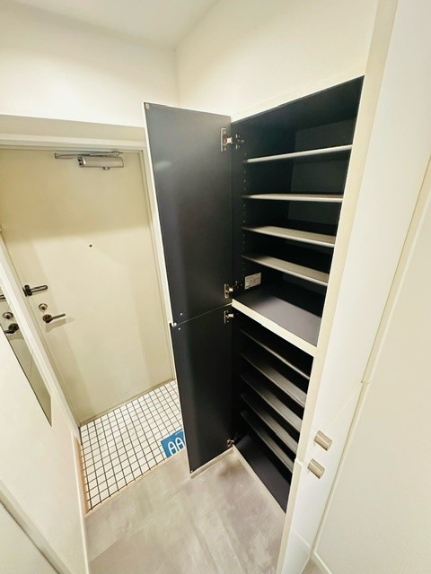 トレセリア横山0509号室 玄関