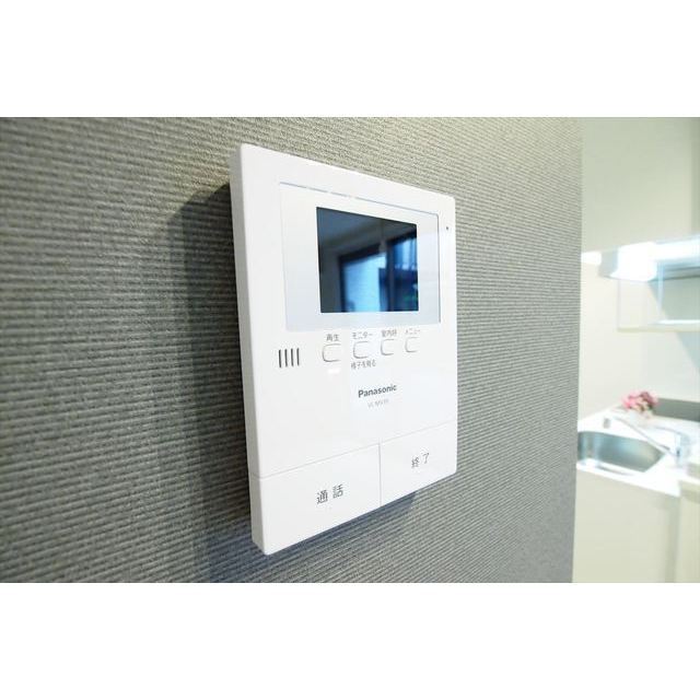 レジデンシア沼袋102号室 モニター付きインターホン♪