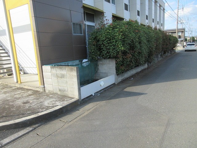 レオパレスエクセル106号室 ゴミ置き場