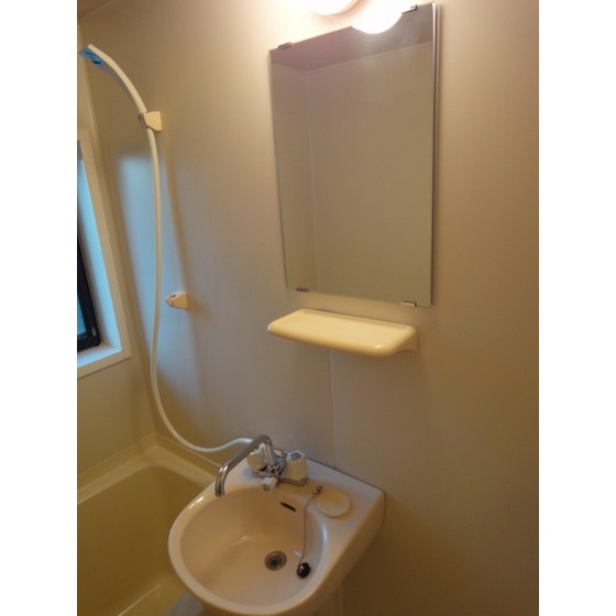 ウィステリア代々木0103号室 洗面台・浴室鏡