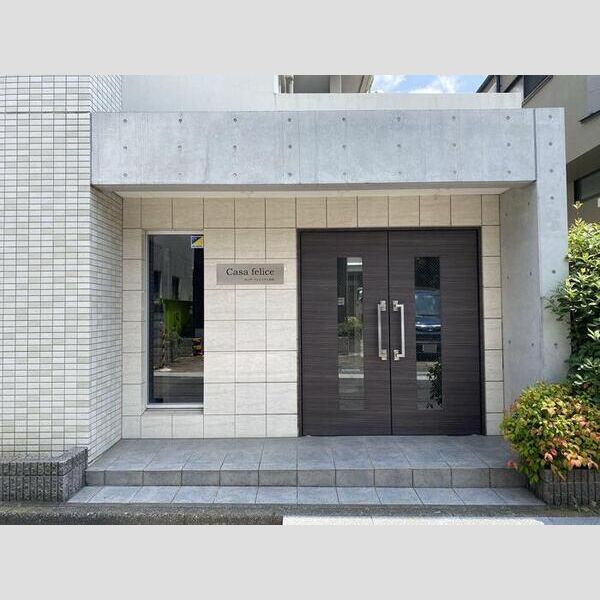 カーサ フェリーチェ西原205号室 エントランス