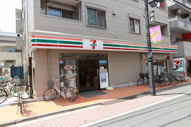 ステージファースト板橋区役所前アジールコート2階 セブンイレブン板橋仲宿店