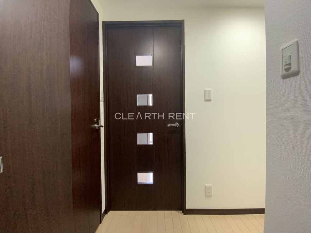 ドルチェ月島・弐番館 帰宅時も明るい人感センサー付玄関ライト