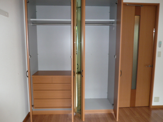 ハイツルミナス クローゼット