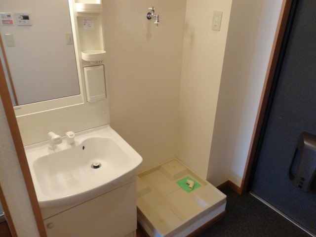 ＢＲＯＯＫＳＴＯＮＥ横濱303号室 洗濯機置場