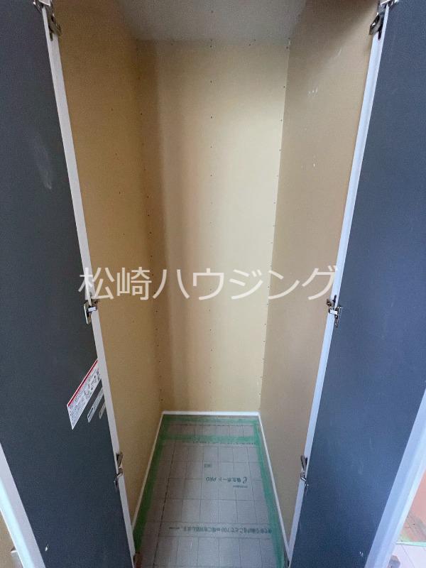 AW中野松が丘 収納