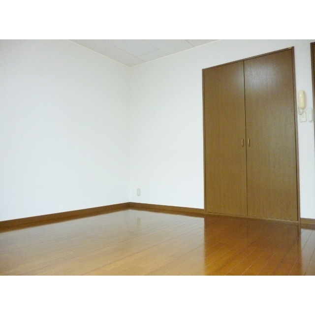 プレジール 花島公園Ⅰ104号室 リビング