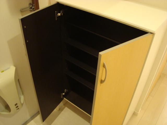 サンベルグ千年101号室 シューズボックス