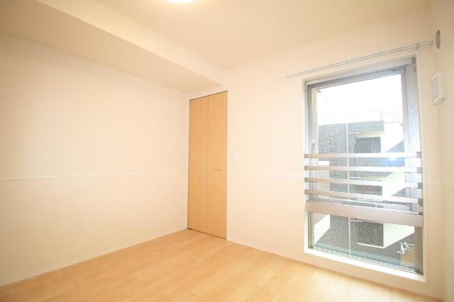 メゾン・ボヌール　大泉学園302号室 洋室