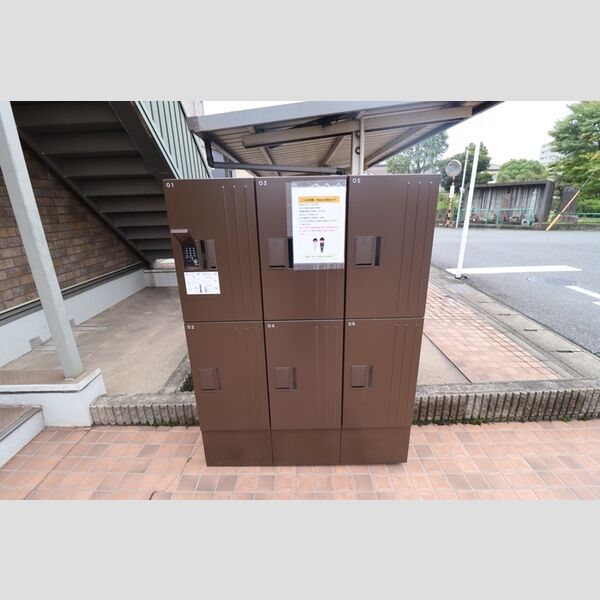 プレジール　Ⅰ 宅配ボックス