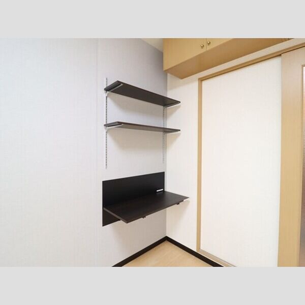 パティオ坂巻114号室 ワークデスク