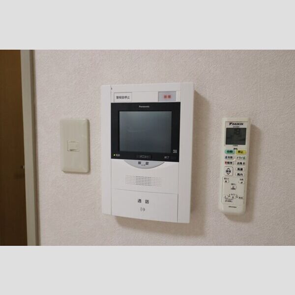 コンフォール小泉104号室 モニター付インターホン