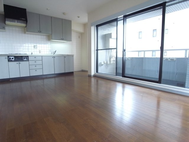 オリンピアトーホー リビング