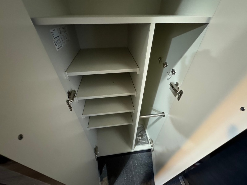 Le’a横濱ポートサイド9階 下足入れ