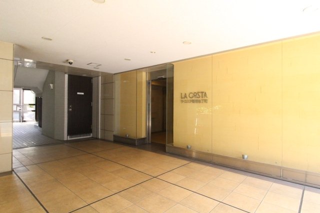 ラ・コスタ新宿余丁町 エントランス