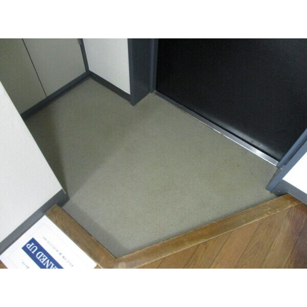 ベルメゾン二子502号室 玄関