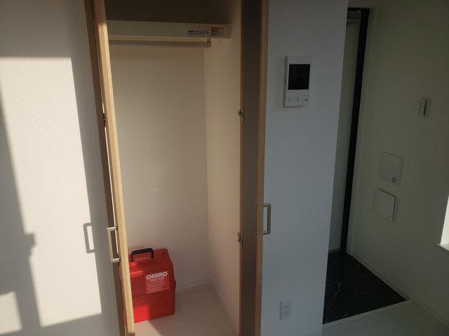 Ｔｈｅ　Ｒｅｓｉｄｅｎｔｉａｌ浅草0401号室 こまごまとしたものを収納できそうですね