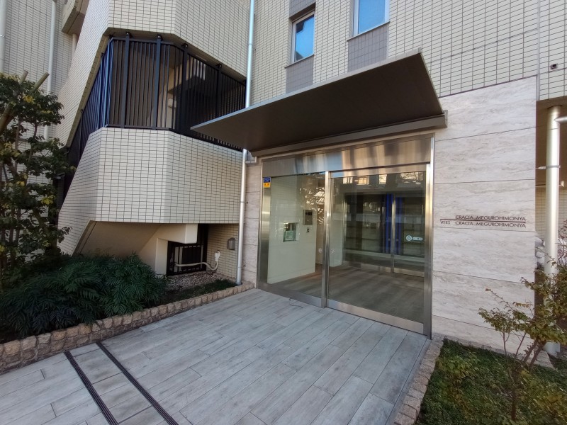 クレイシア目黒碑文谷3階 エントランス