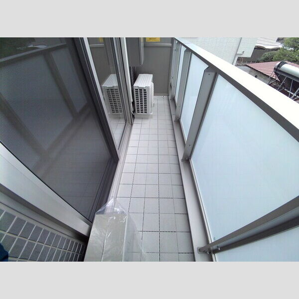 レフィナード302号室 バルコニー