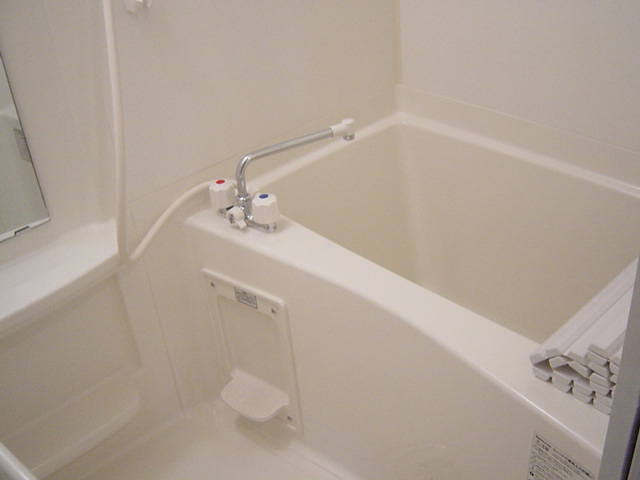 ポスト・マローネ00503号室 バス