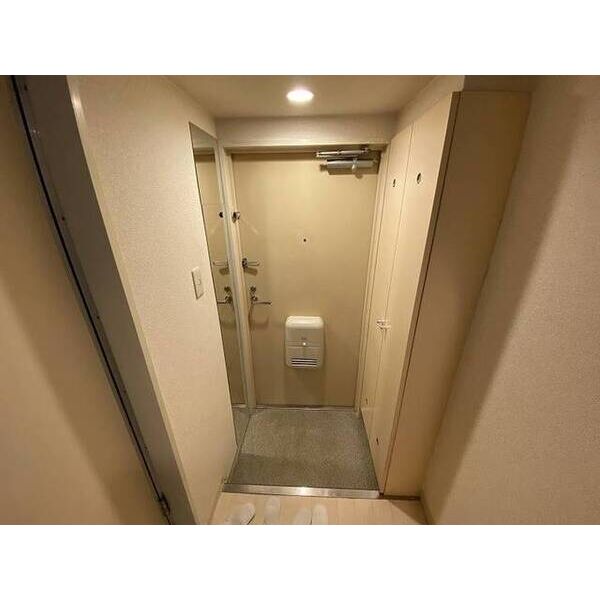 メゾン・ド・アンビアンス 玄関