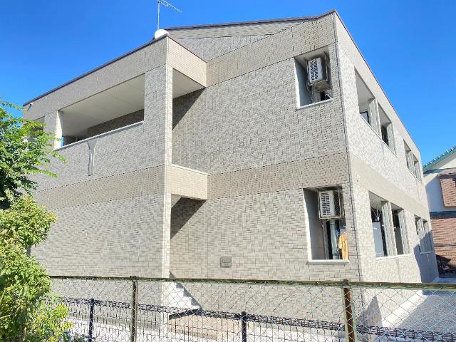 グランドロータス聖蹟202号室 外観写真（昼）