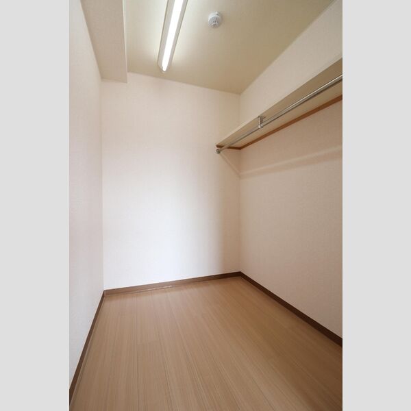 オークス皇山道305号室 ★ウォークインクローゼット★