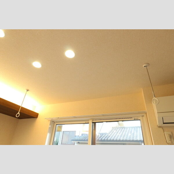 カミーノ　コモド　Camino　Comodo101号室 室内物干し