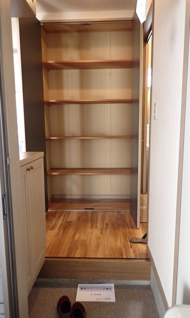 ガーデンパレス0101号室 玄関