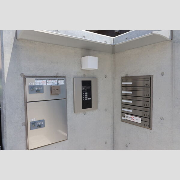 サクラーレ 宅配ボックス