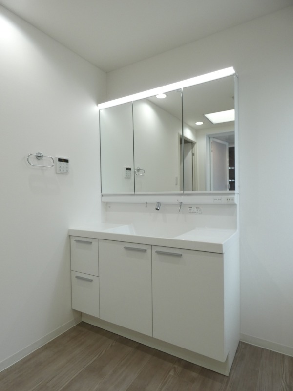 ベルセル南青山4階 洗面