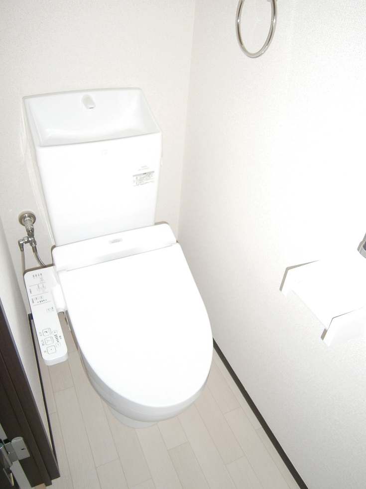 クレイノサンライズステージ103号室 号室によって左右反転プランがあります