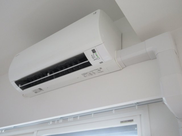 びゅうリエット横浜東神奈川505号室 洋室　エアコン　※別号室の参考写真(現況優先・仕様違いの場合あり)